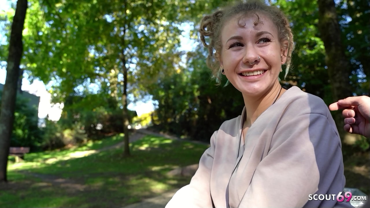 Deutscher Scout roher Arschfick mit großem Schwanz von Fremdem für kleines Mädchen